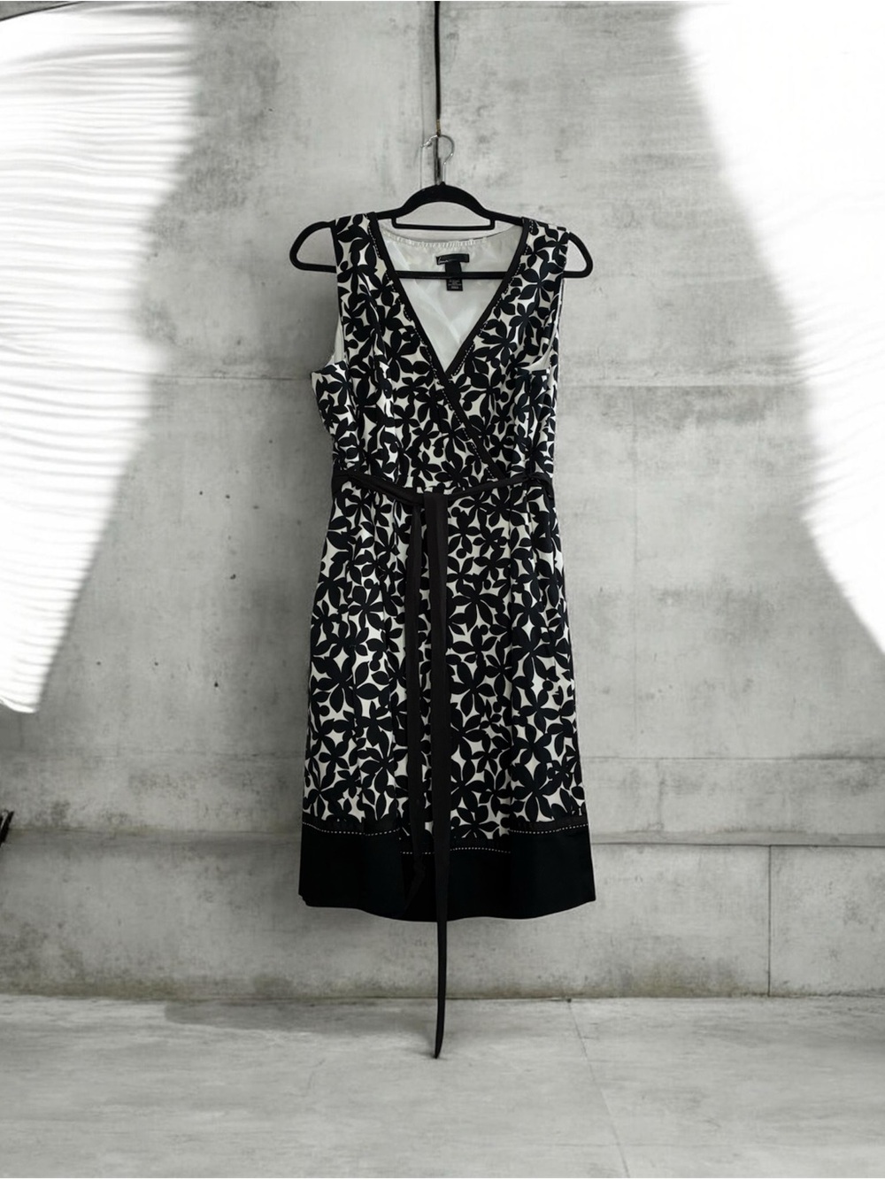 Black & White Sleeveless Floral Wrap bodice Dress - Classic